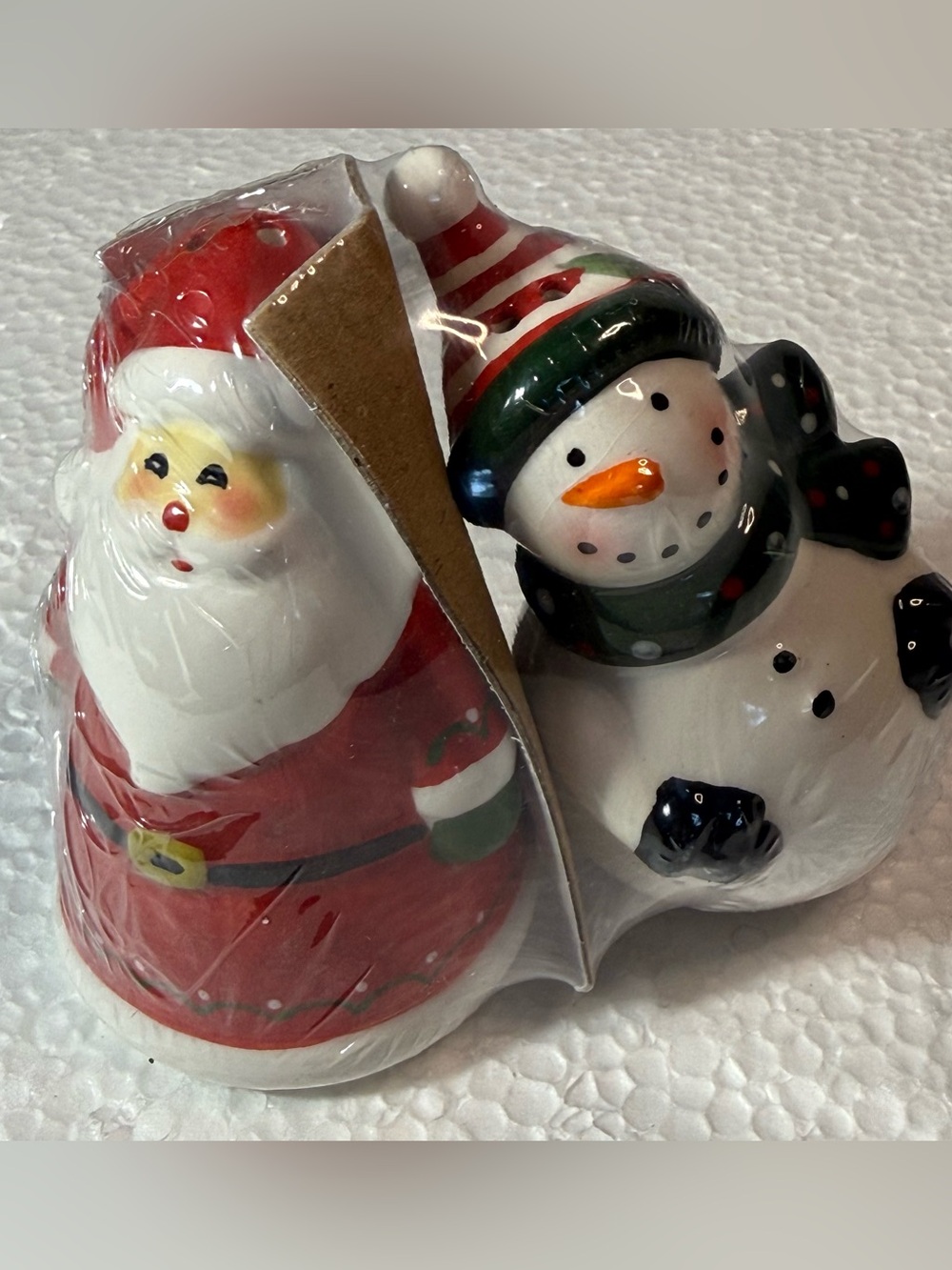 Festive Santa and Snowman Ceramic Salt and Pepper Shakers Red White Green New